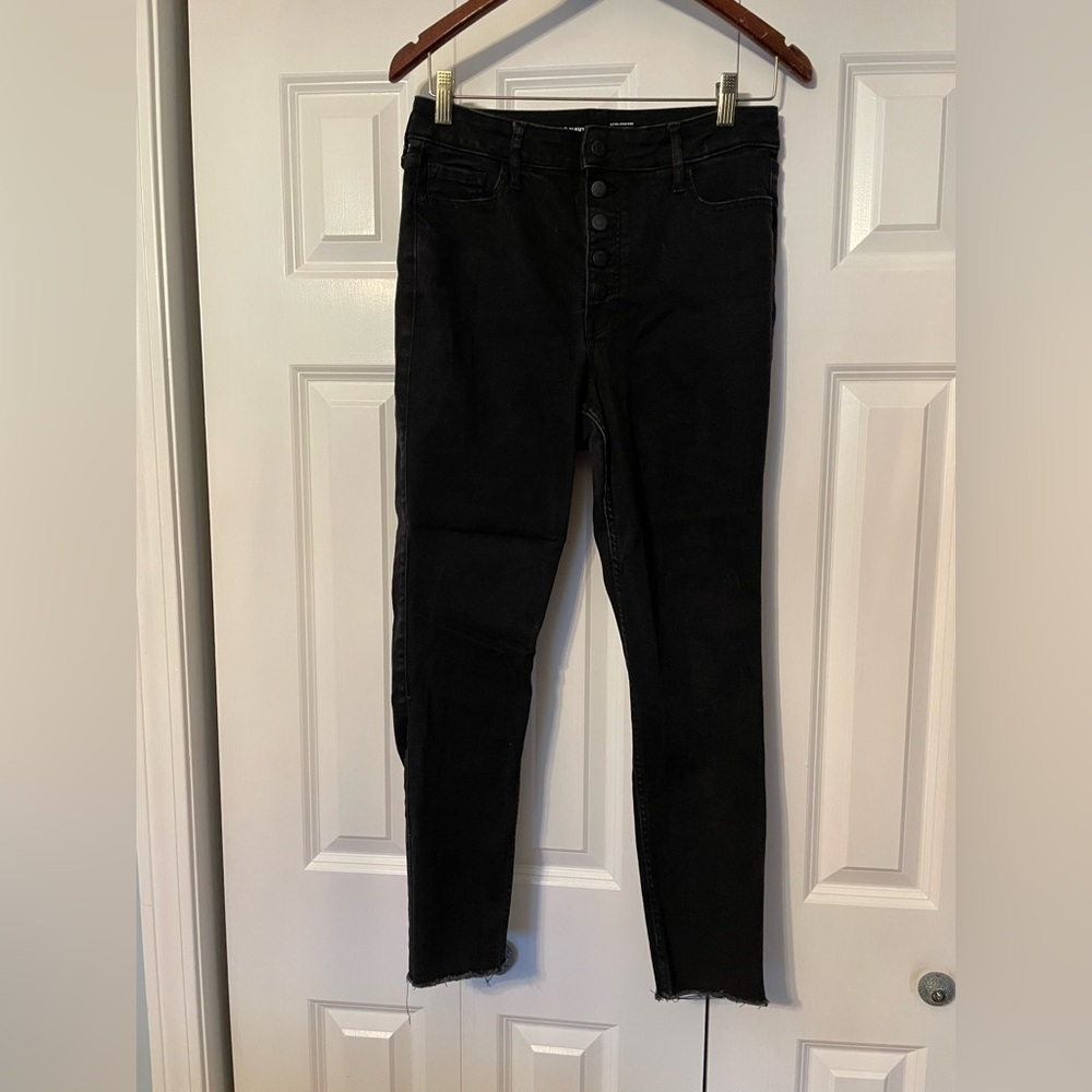 Old Navy Women's High Rise Black Frayed Super Skinny Jeans